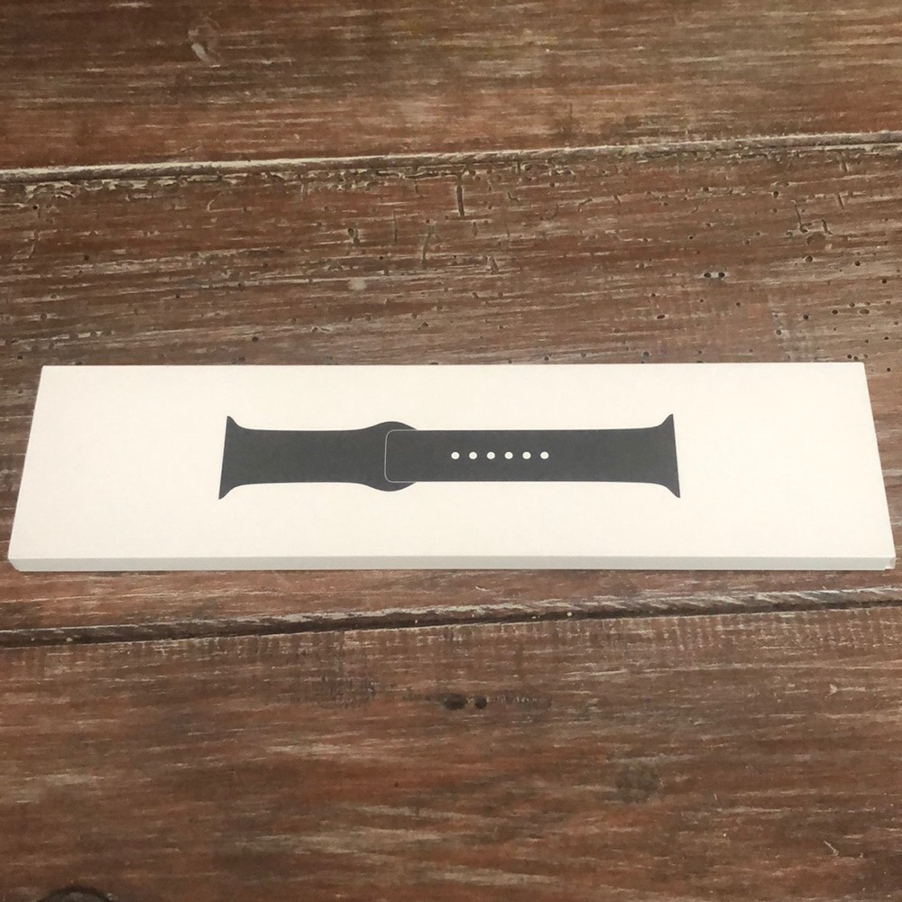 NIB Apple Watch Black Sports Band 40MM